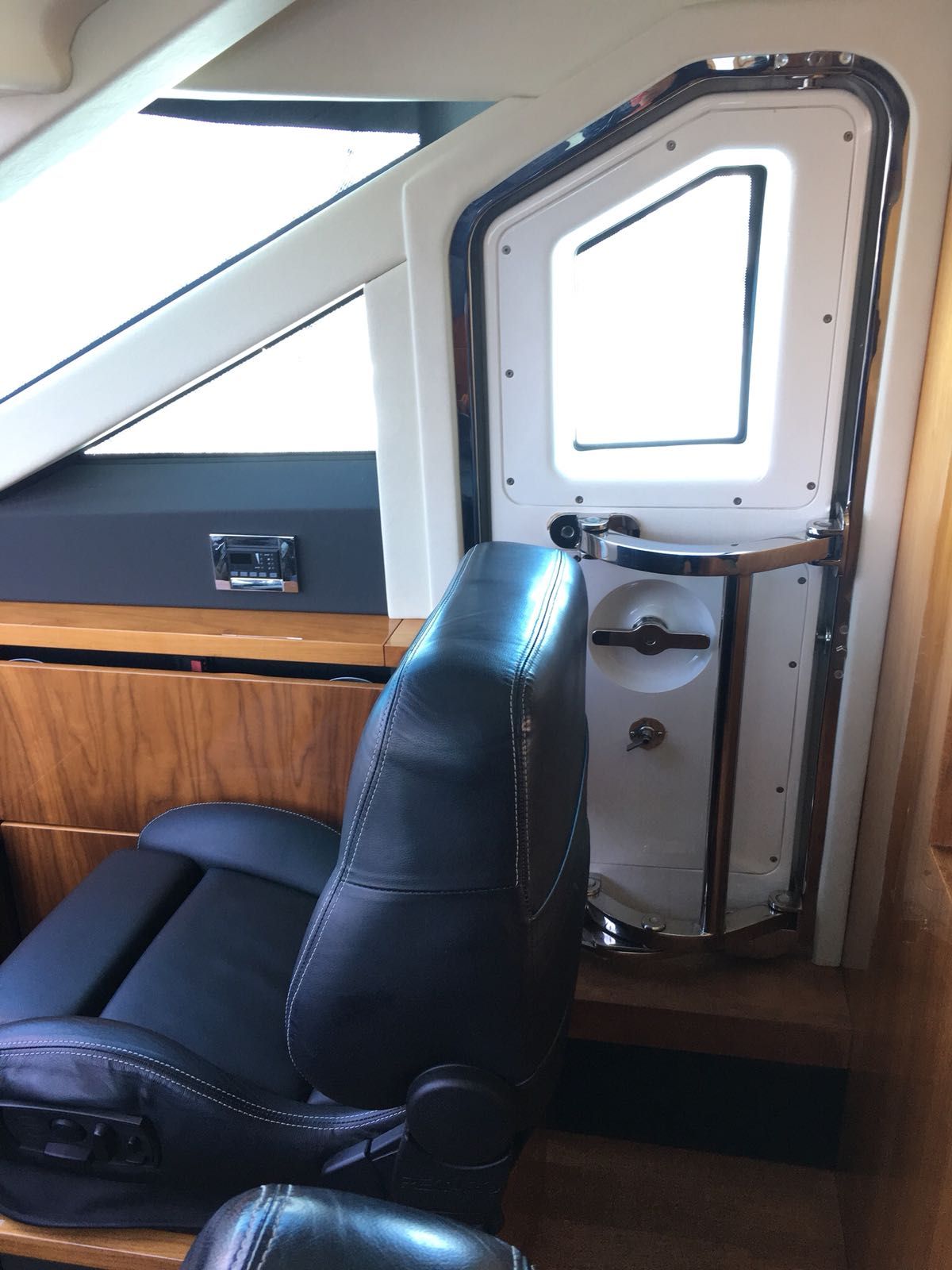 Fairline Squadron 55 | Интерьер 14