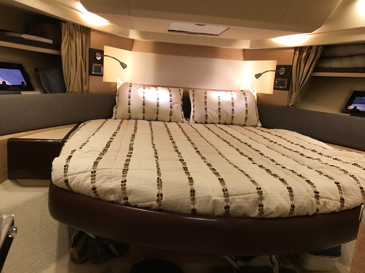 Azimut 38 | Интерьер 14