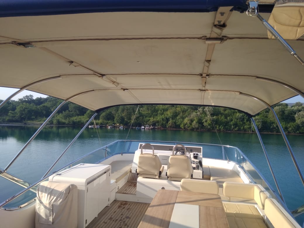 Fairline Squadron 65 | Интерьер 10