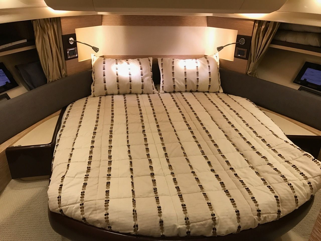 Azimut 38 | Интерьер 15