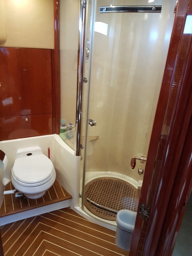 Fairline Squadron 58 | Интерьер 9