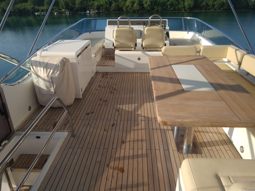 Fairline Squadron 65 | Интерьер 11