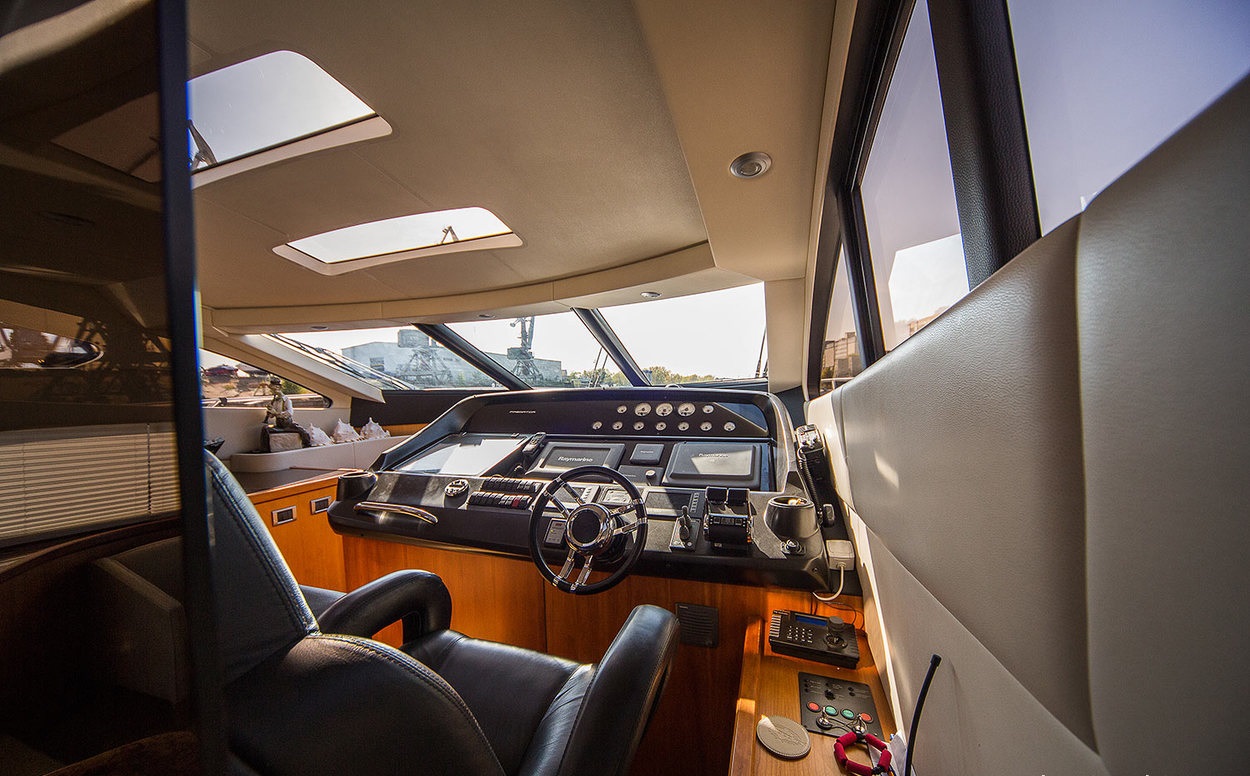 Sunseeker Predator 62