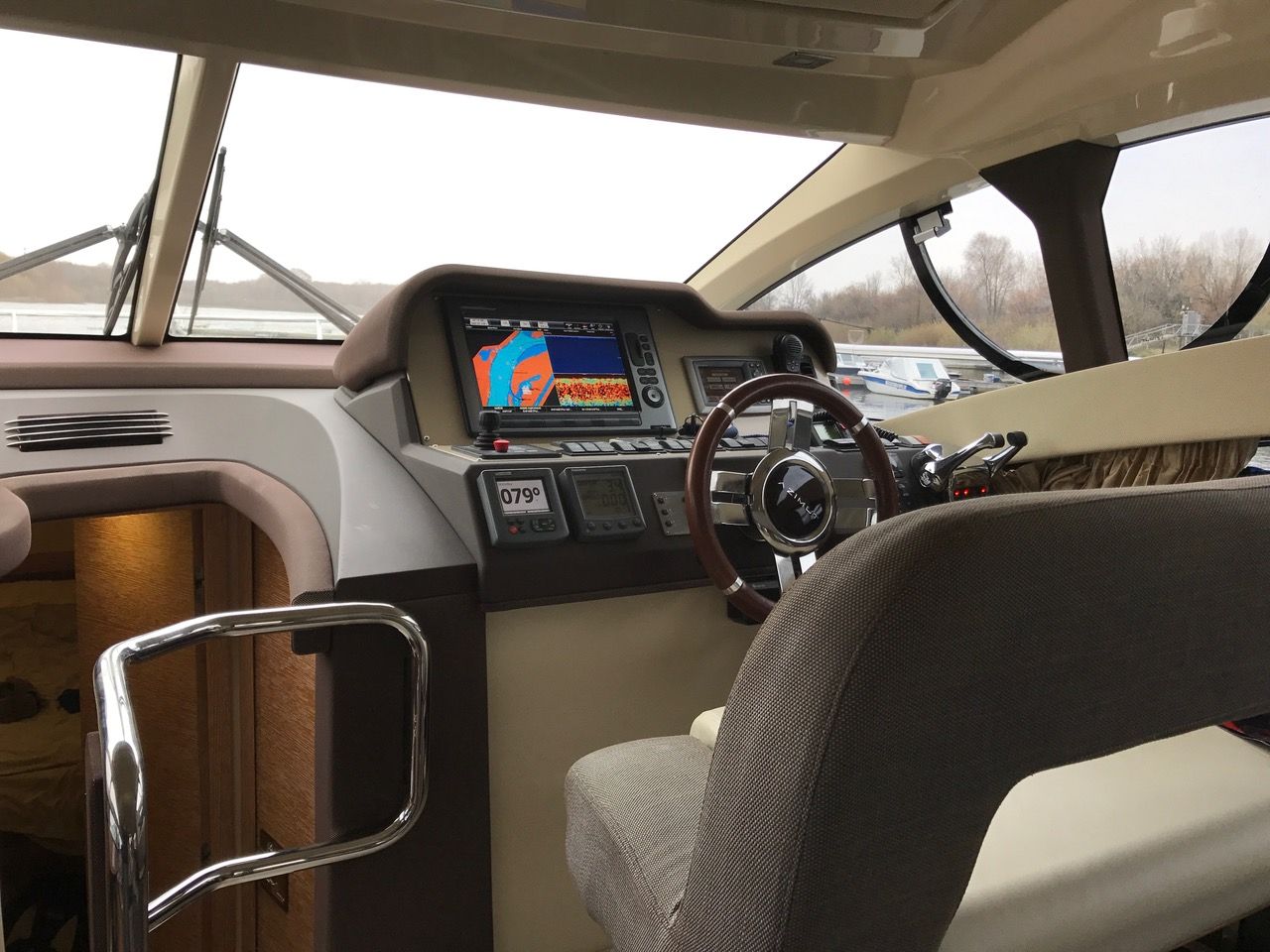 Azimut 38 | Интерьер 2