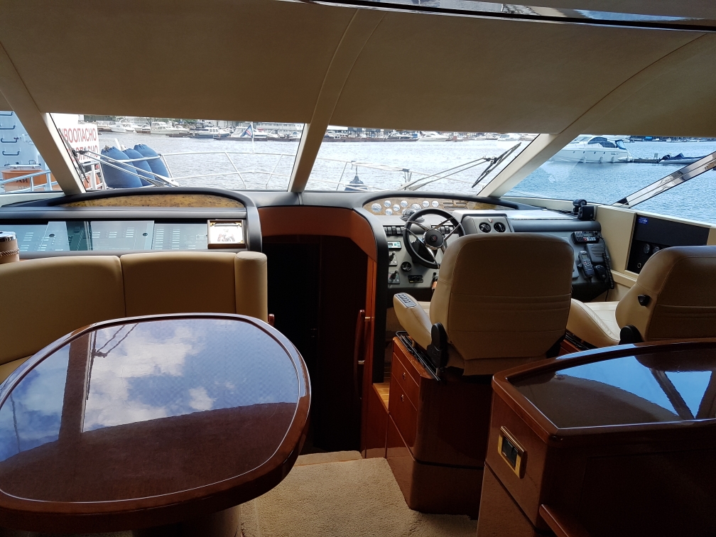 Fairline Squadron 58 | Интерьер 1