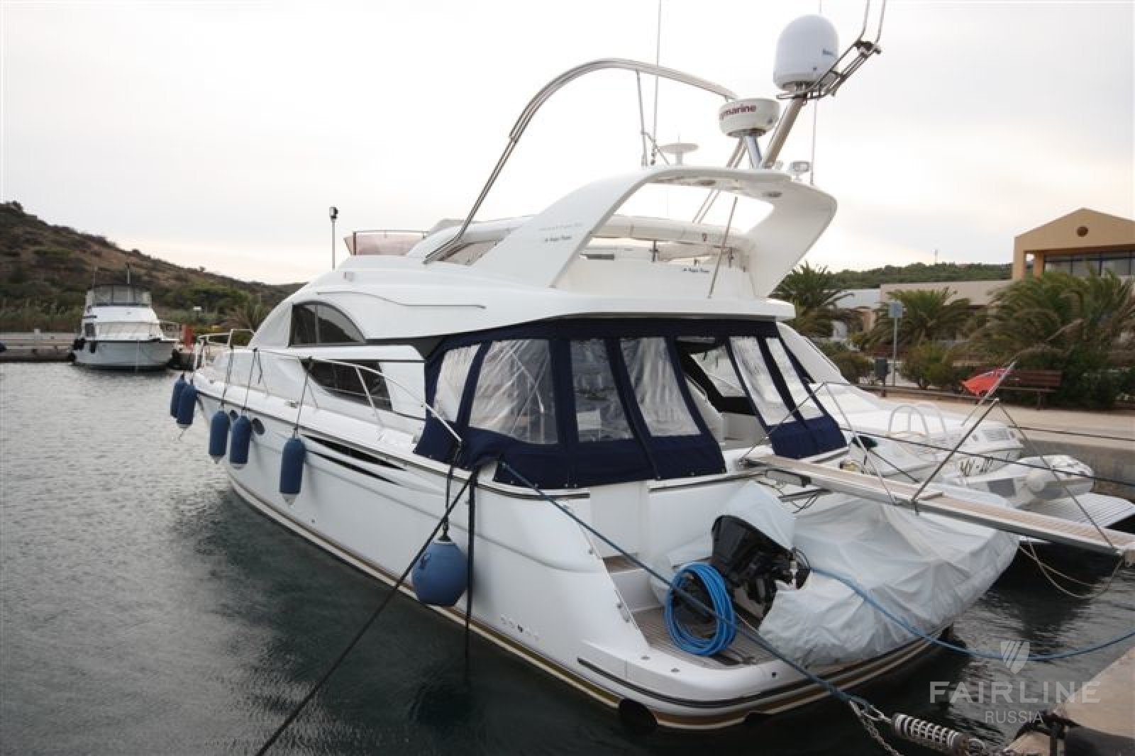Fairline Phantom 50 | Экстерьер 2