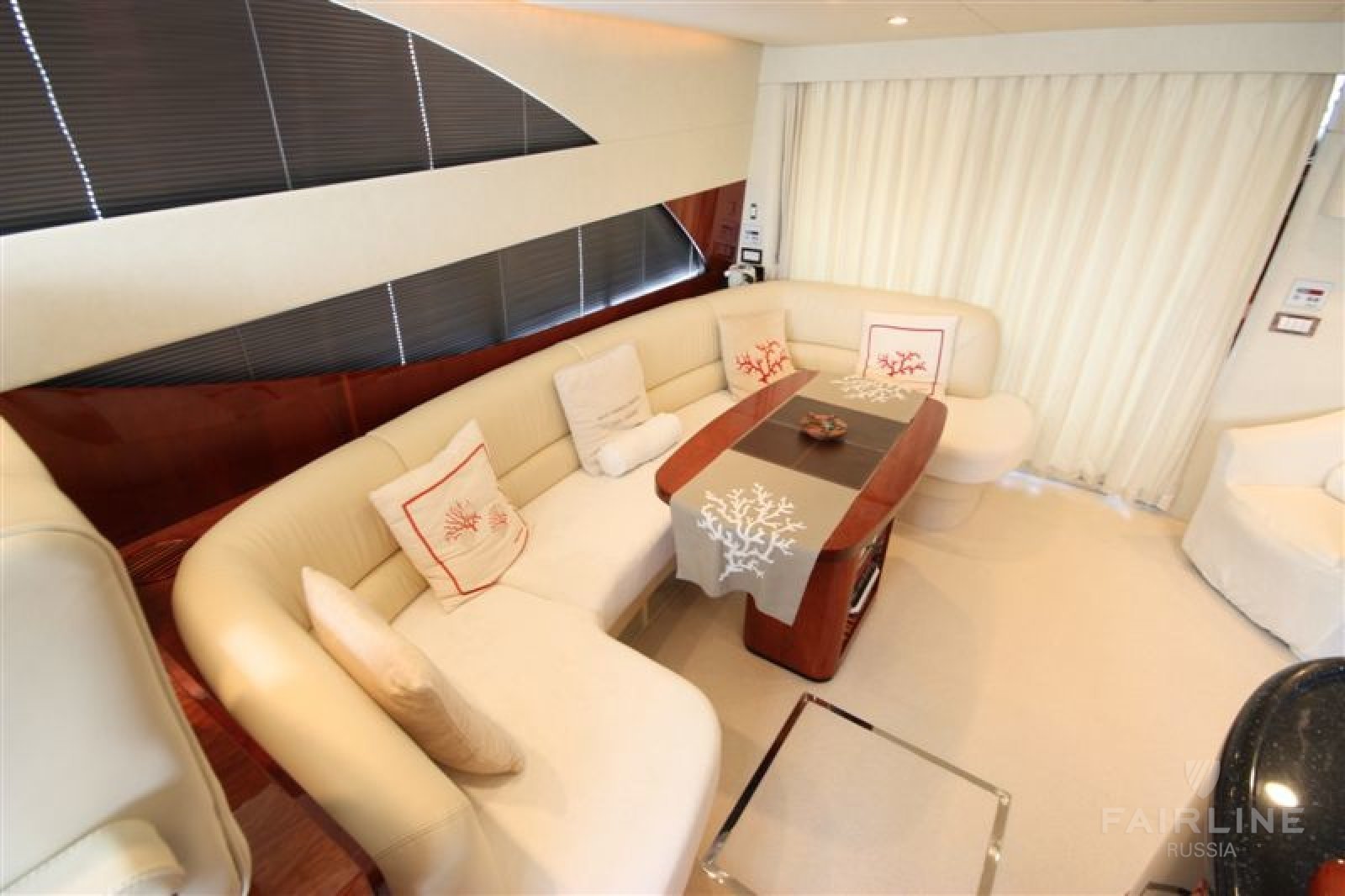 Fairline Phantom 50 | Интерьер 6
