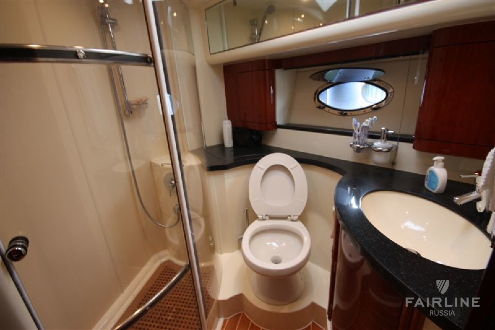 Fairline Phantom 50 | Интерьер 9