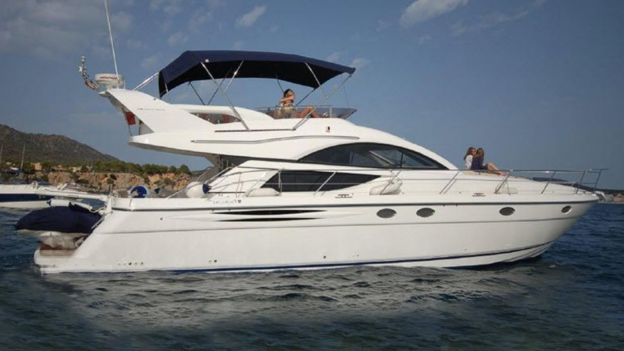 Fairline Phantom 50 | Экстерьер 2