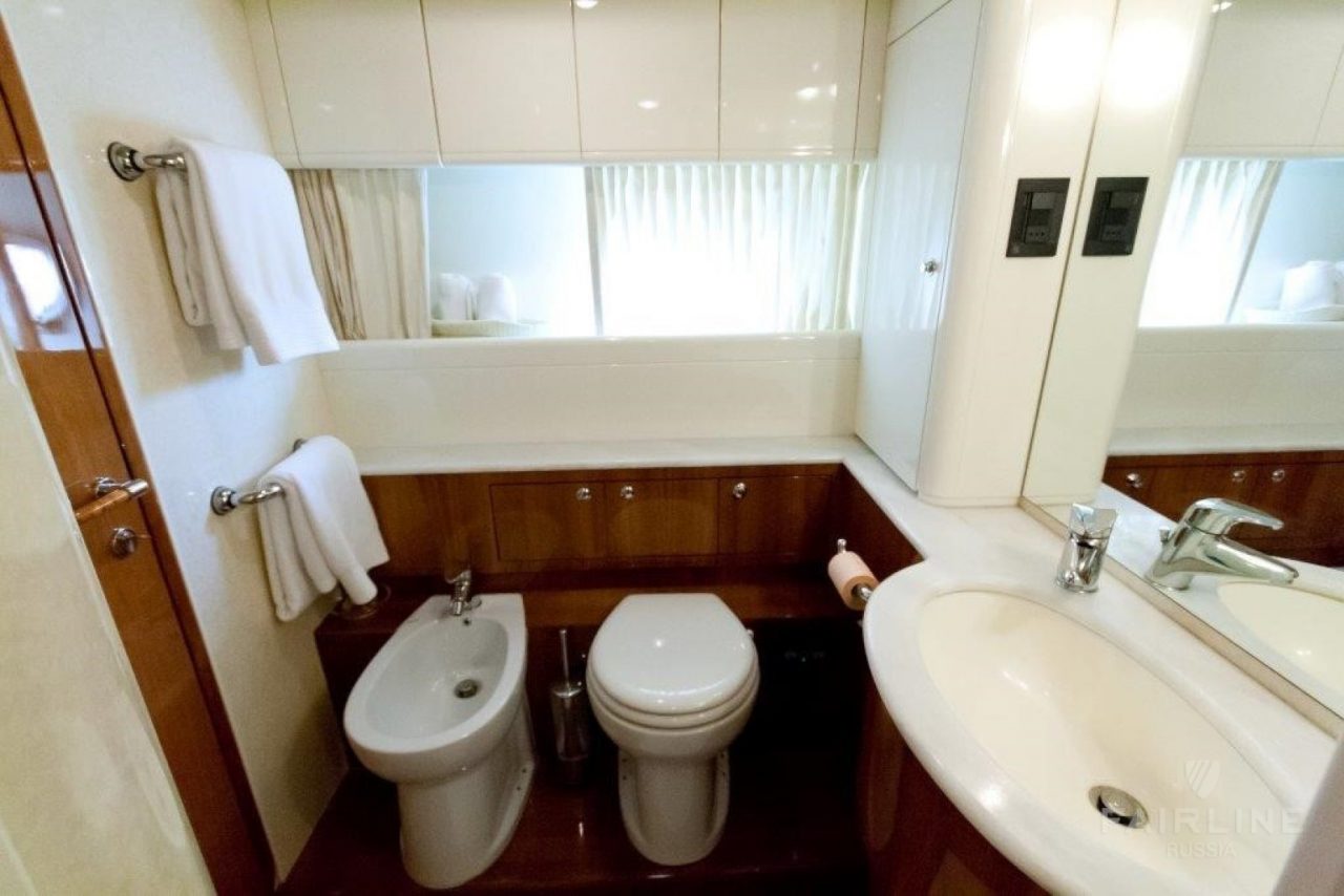 Ferretti 68 | Интерьер 15