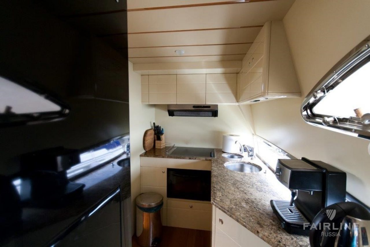 Ferretti 68 | Интерьер 22