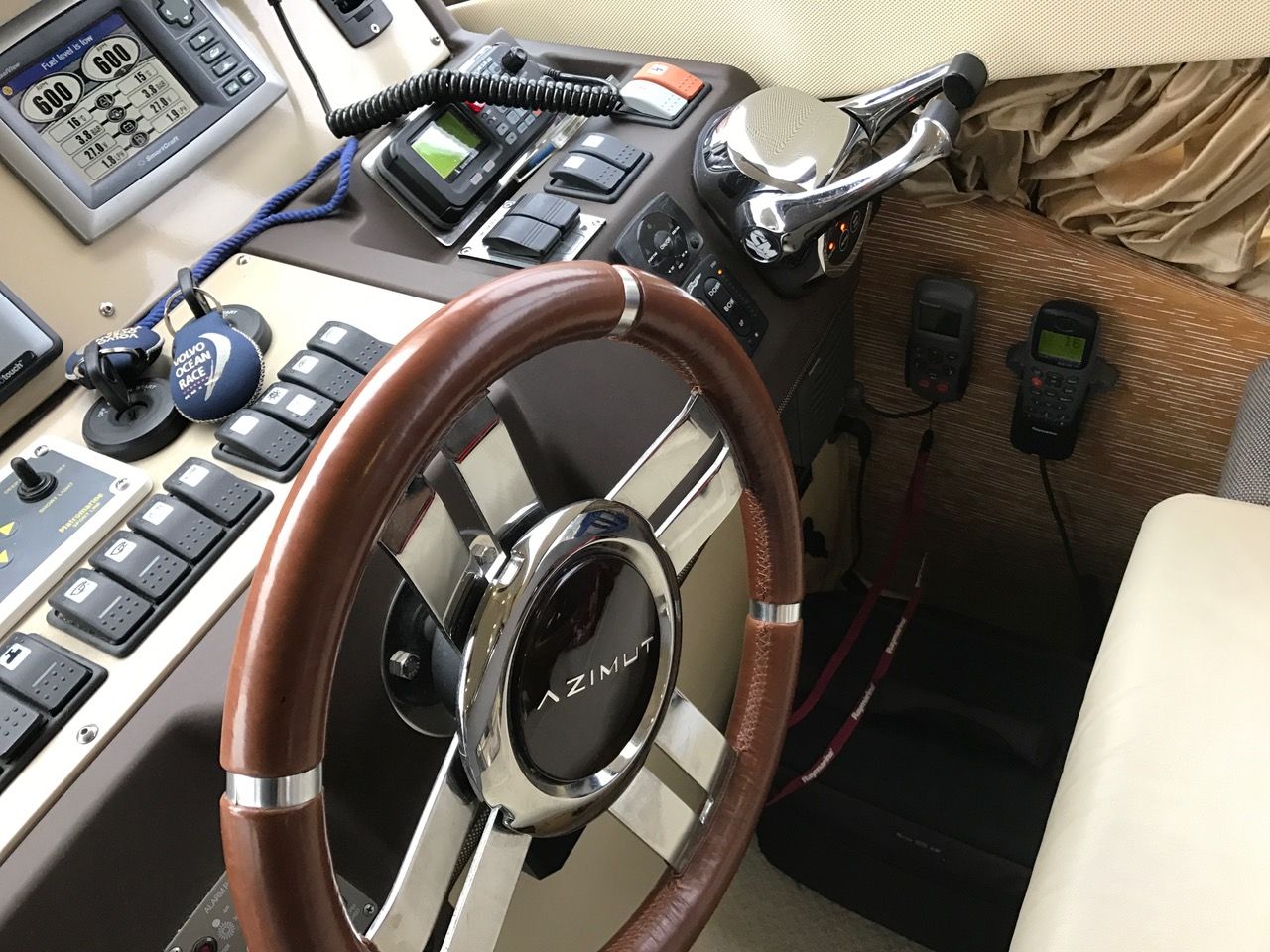 Azimut 38 | Интерьер 6