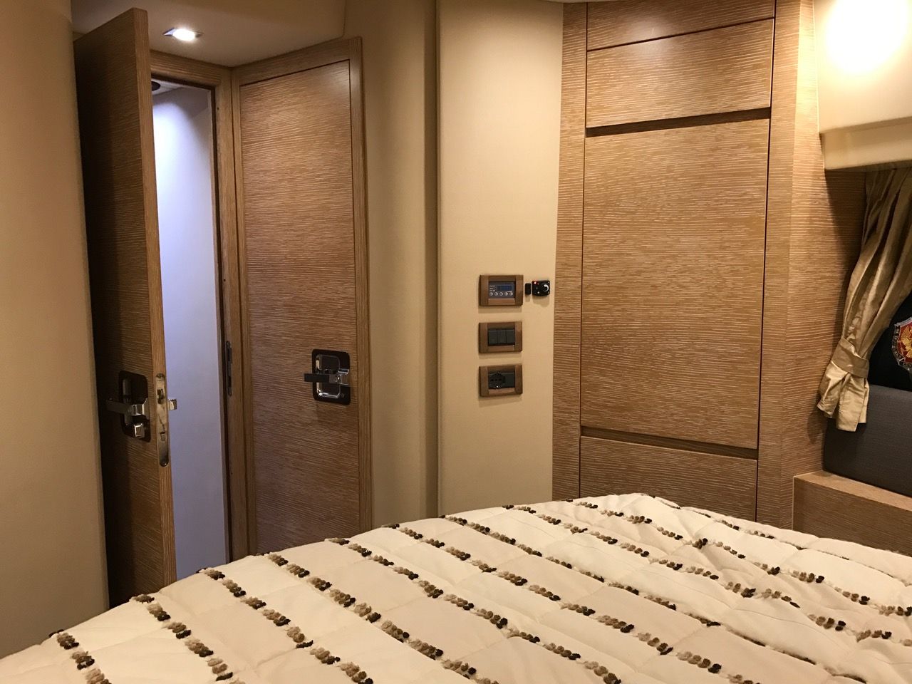 Azimut 38 | Интерьер 42