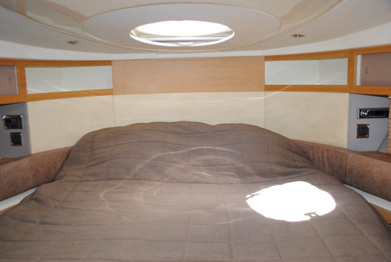 Fairline Targa 44 GT | Интерьер 24