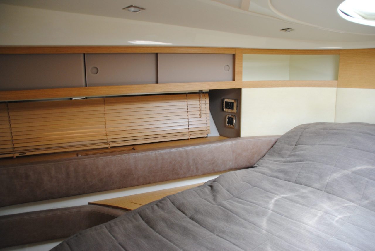 Fairline Targa 44 GT | Интерьер 25