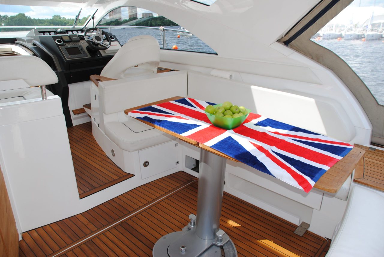 Fairline Targa 44 GT | Интерьер 7