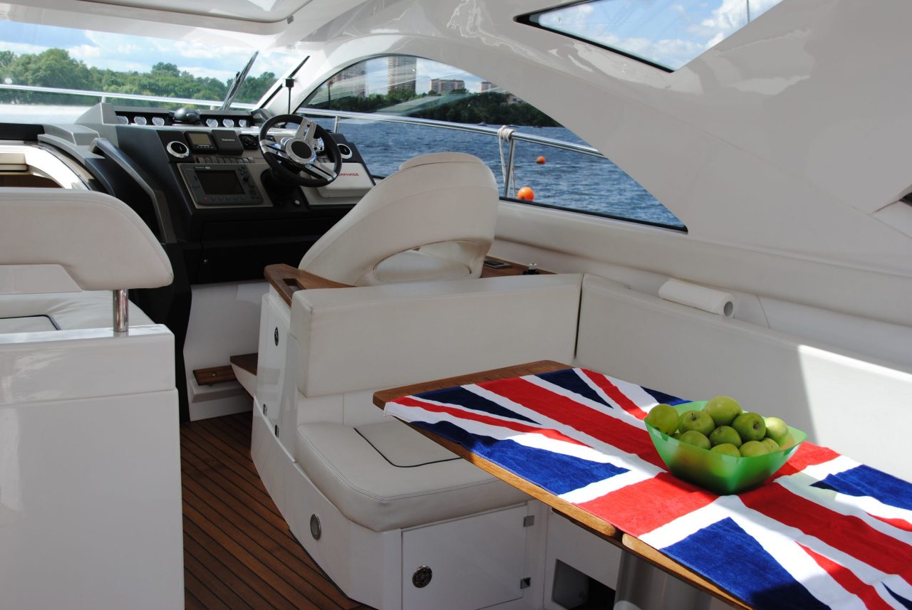 Fairline Targa 44 GT | Интерьер 14
