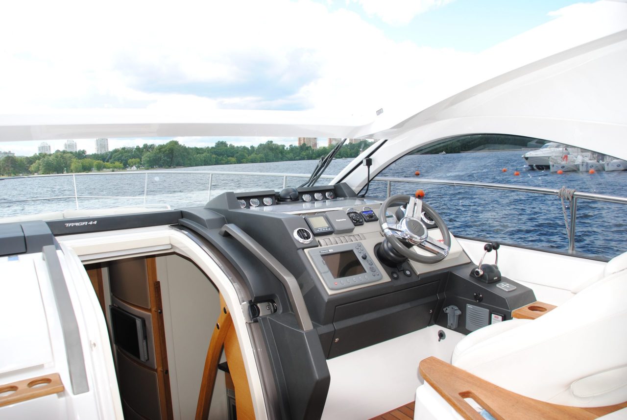 Fairline Targa 44 GT | Интерьер 1