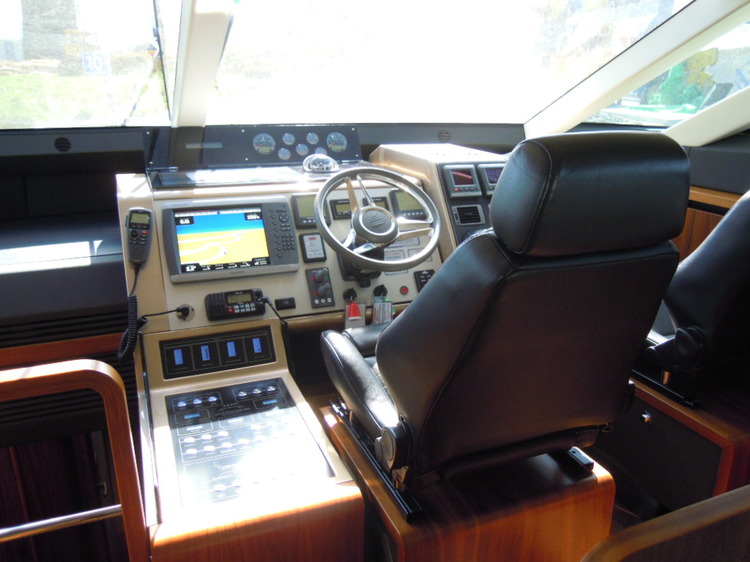 Fairline Squadron 58 | Интерьер 6