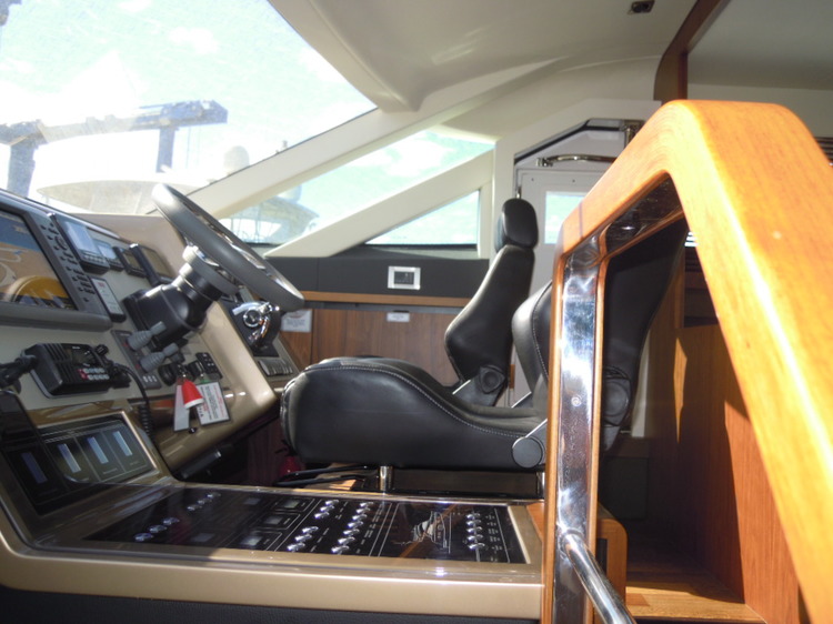 Fairline Squadron 58 | Интерьер 8