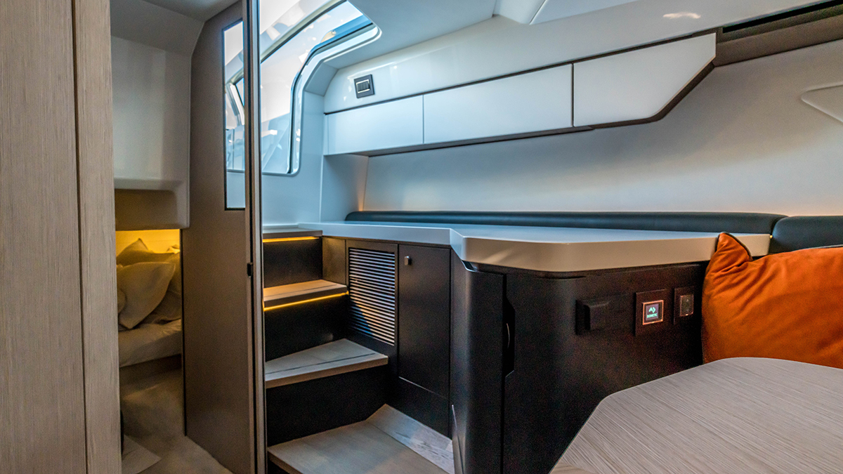 F-Line 33 | Интерьер 3