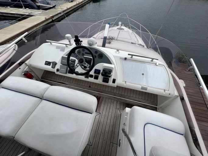 Fairline Phantom 40 (007) | Экстерьер 13