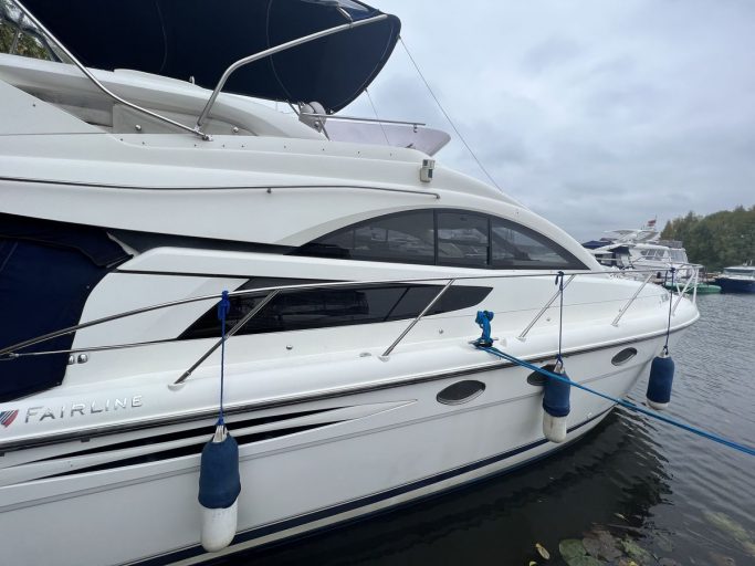 Fairline Phantom 40 (007) | Экстерьер 3