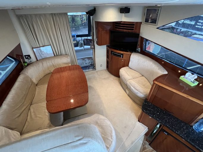 Fairline Phantom 40 (007) | Интерьер 15
