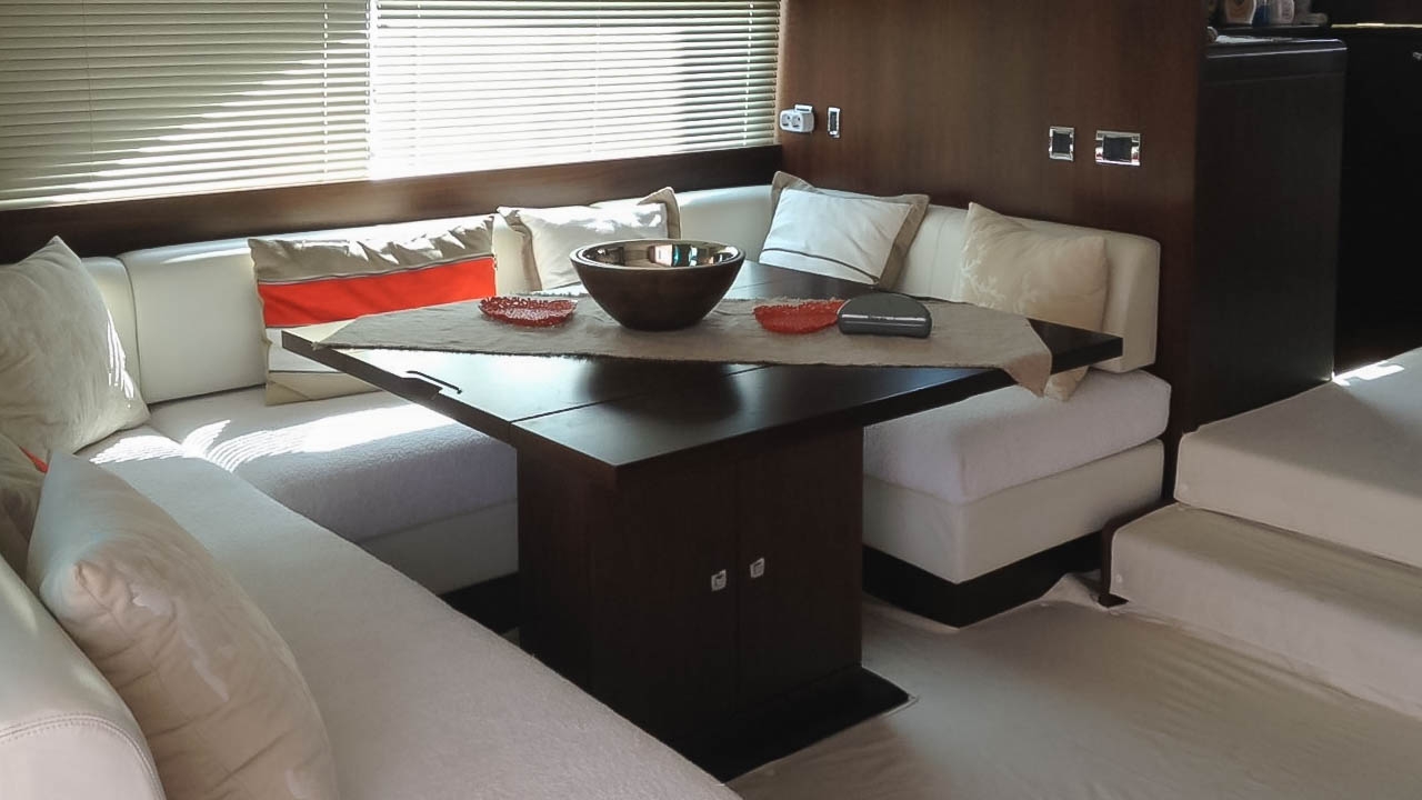 Fairline Squadron 60 | Интерьер 2