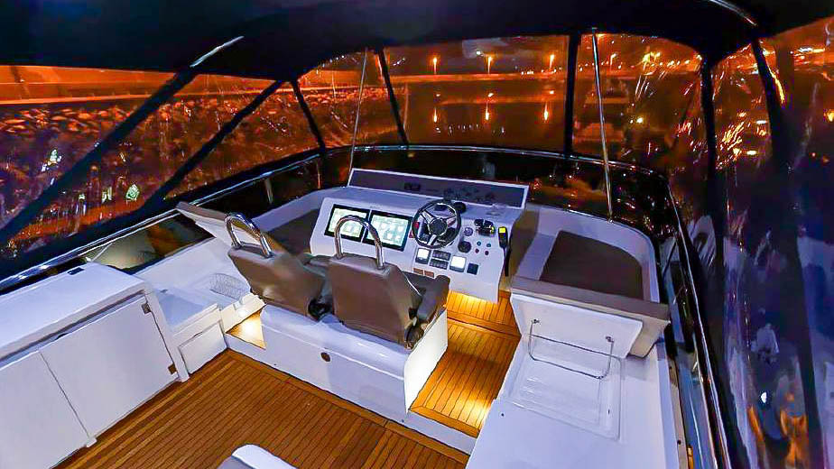 Fairline Squadron 65 | Интерьер 10