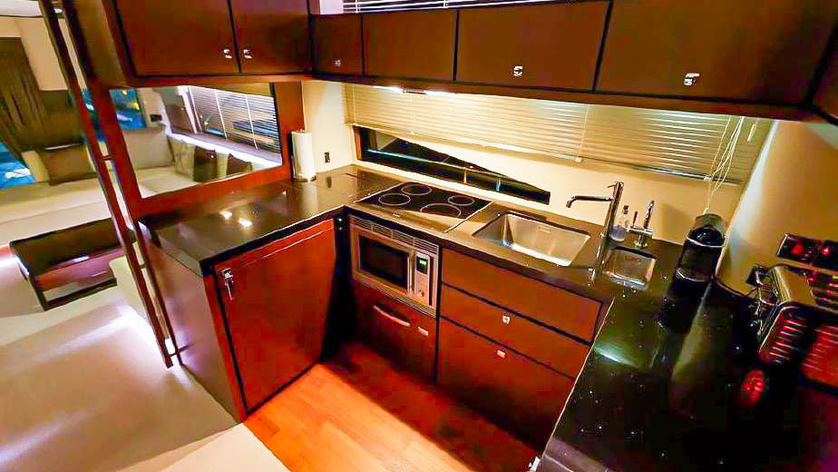 Fairline Squadron 65 | Интерьер 7