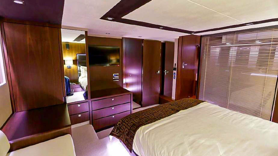 Fairline Squadron 65 | Интерьер 5