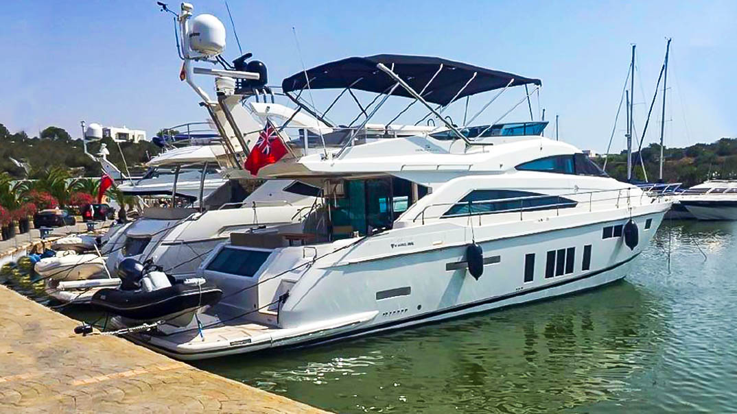 Fairline Squadron 65 | Экстерьер 3