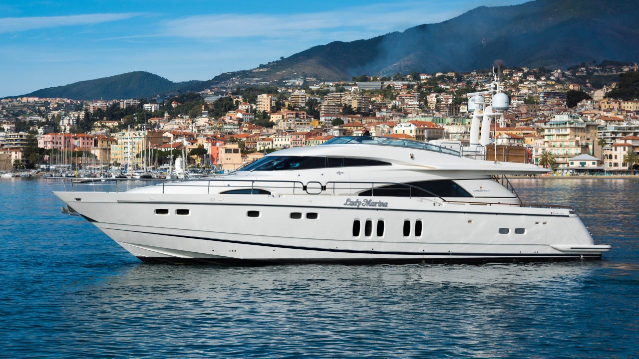 Fairline Squadron 74 | Экстерьер 3