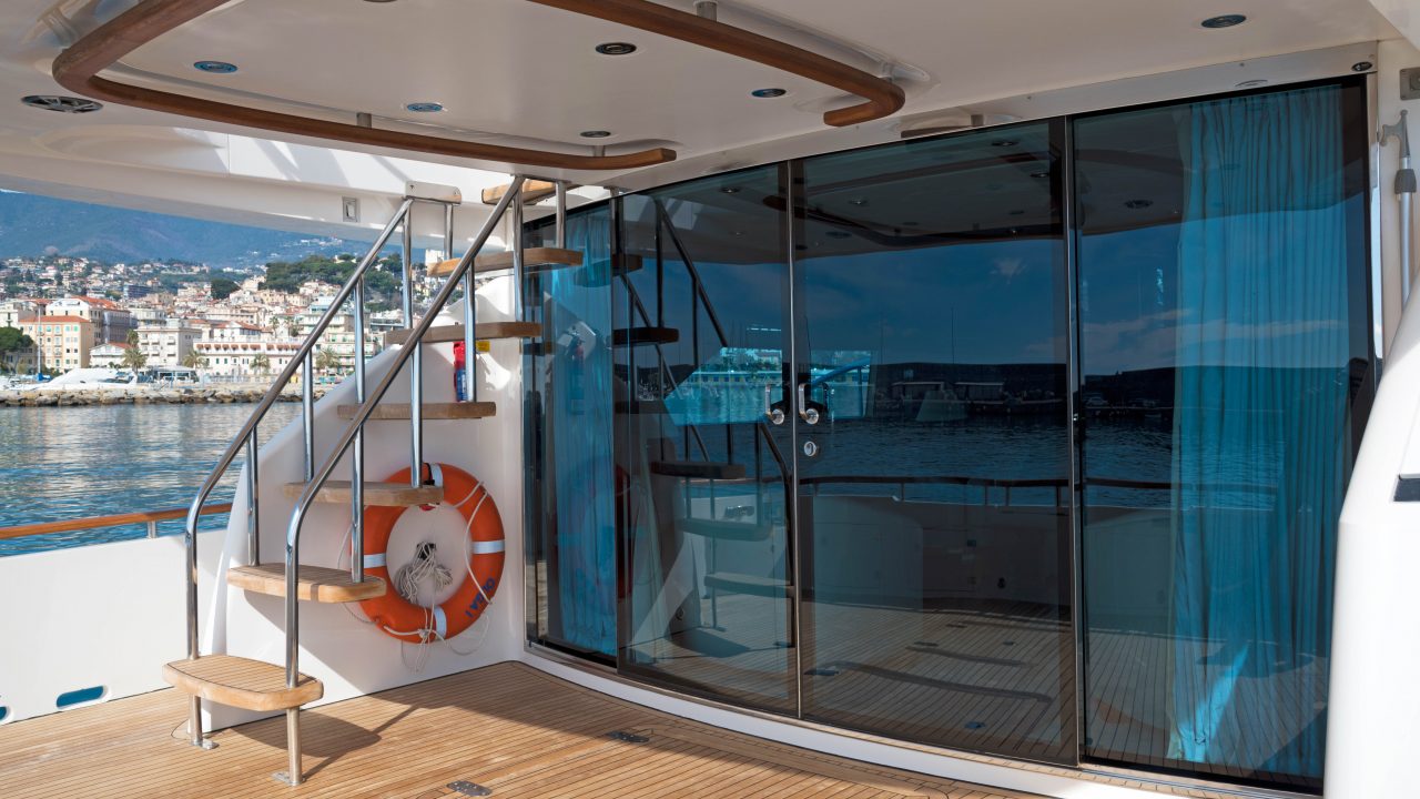 Fairline Squadron 74 | Экстерьер 5