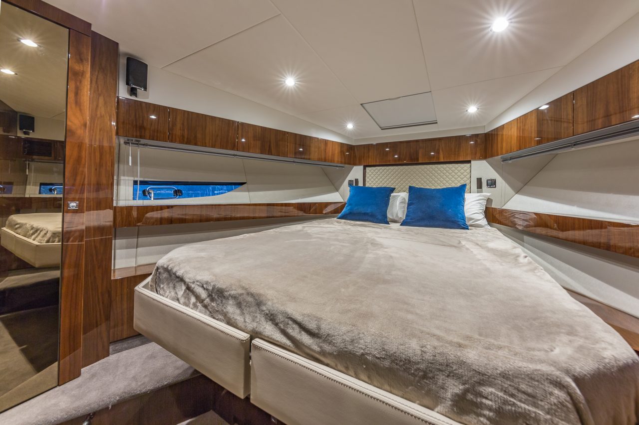 Fairline Targa 48 GT | Интерьер 8