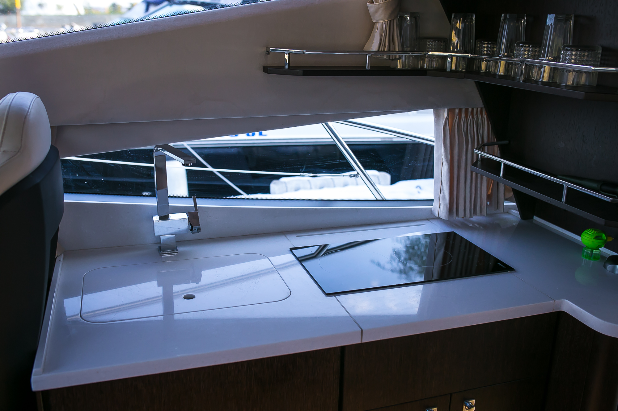 Galeon 340 | Интерьер 7