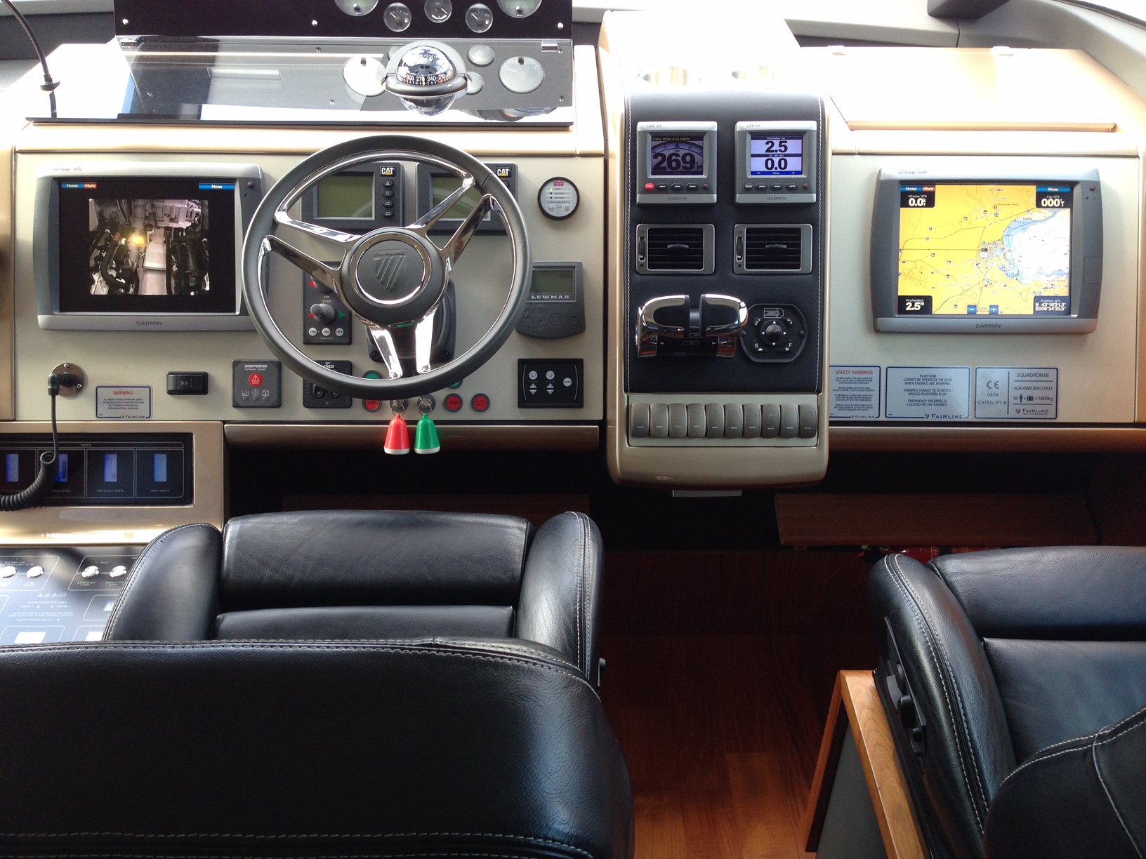 Fairline Squadron 65 | Интерьер 36
