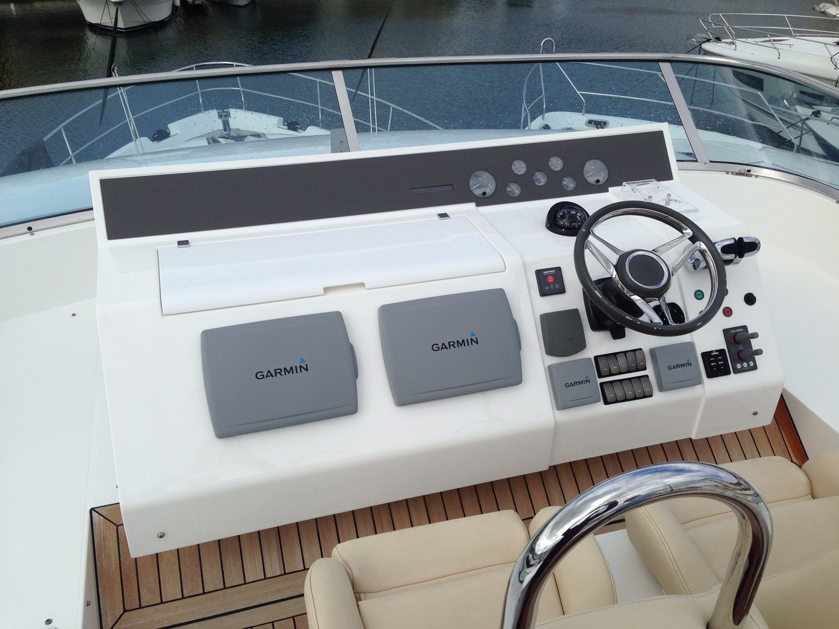 Fairline Squadron 65 | Интерьер 18
