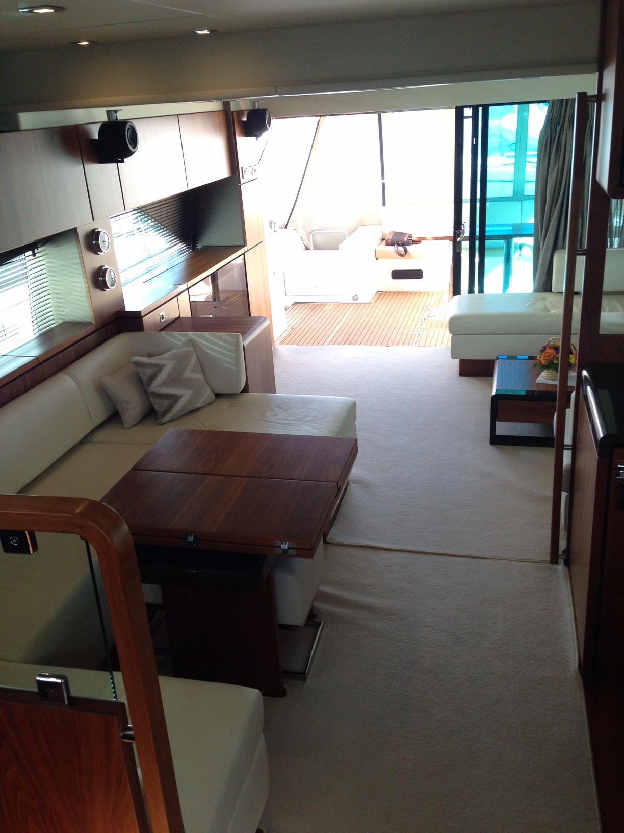 Fairline Squadron 65 | Интерьер 34