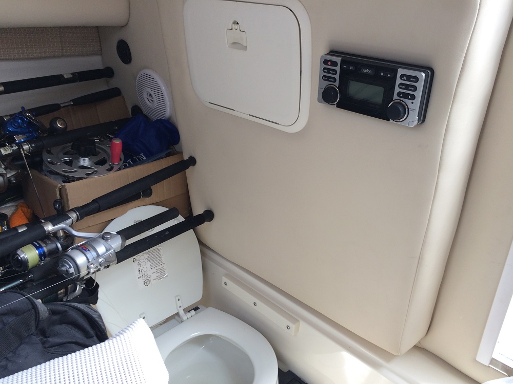 Boston Whaler 255 CQ | Интерьер 7