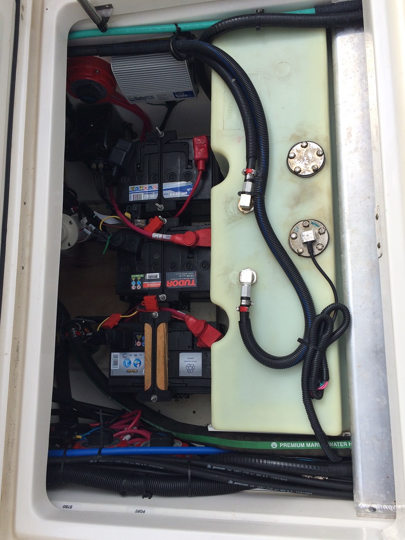 Boston Whaler 255 CQ | Интерьер 9