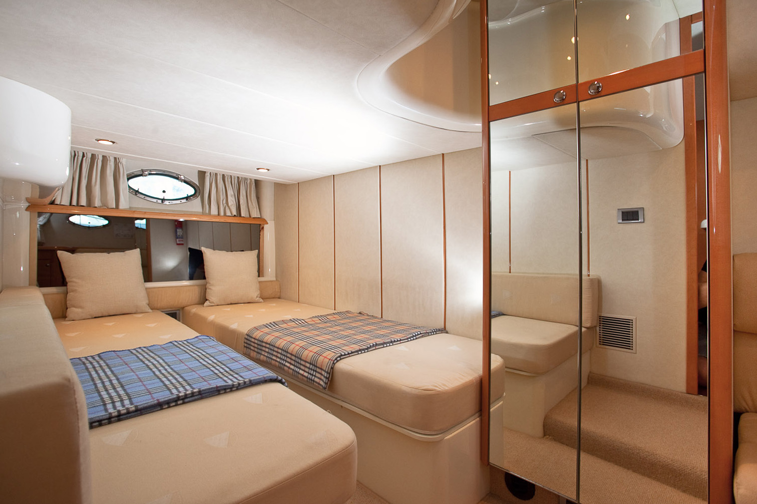 Fairline Targa 43 | Интерьер 34