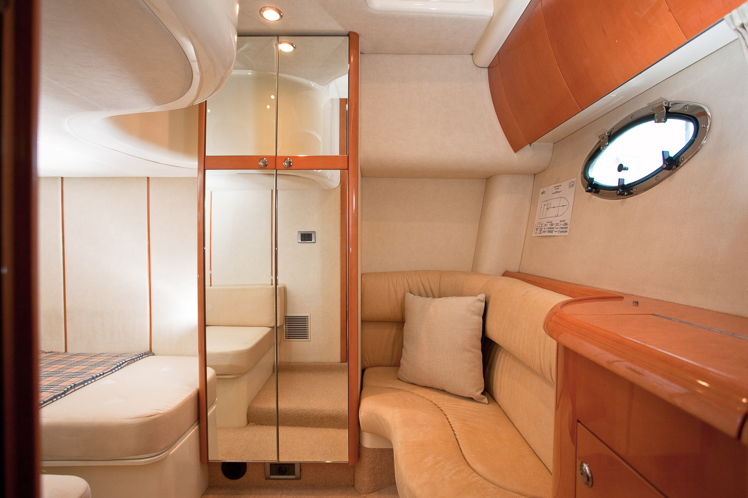 Fairline Targa 43 | Интерьер 35