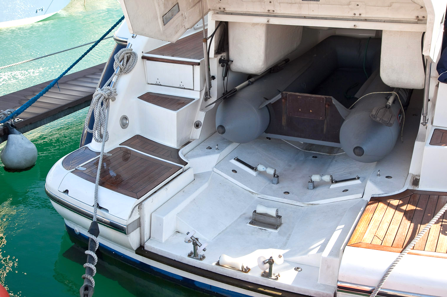 Fairline Targa 43 | Экстерьер 16
