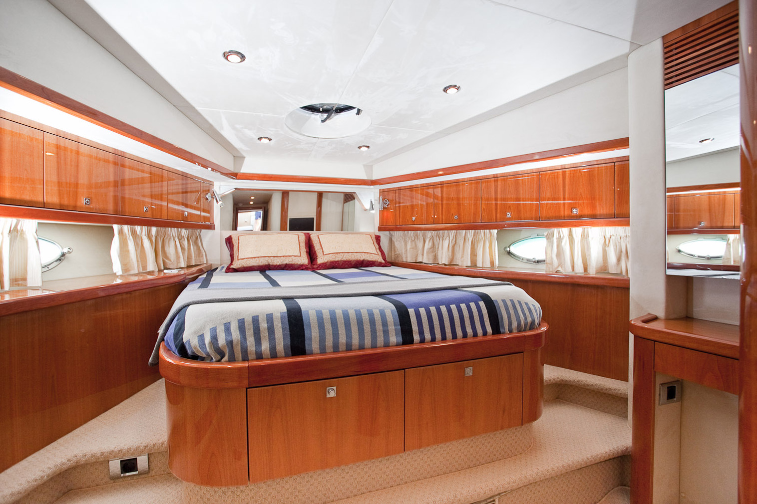 Sunseeker Manhattan 66 | Интерьер 36