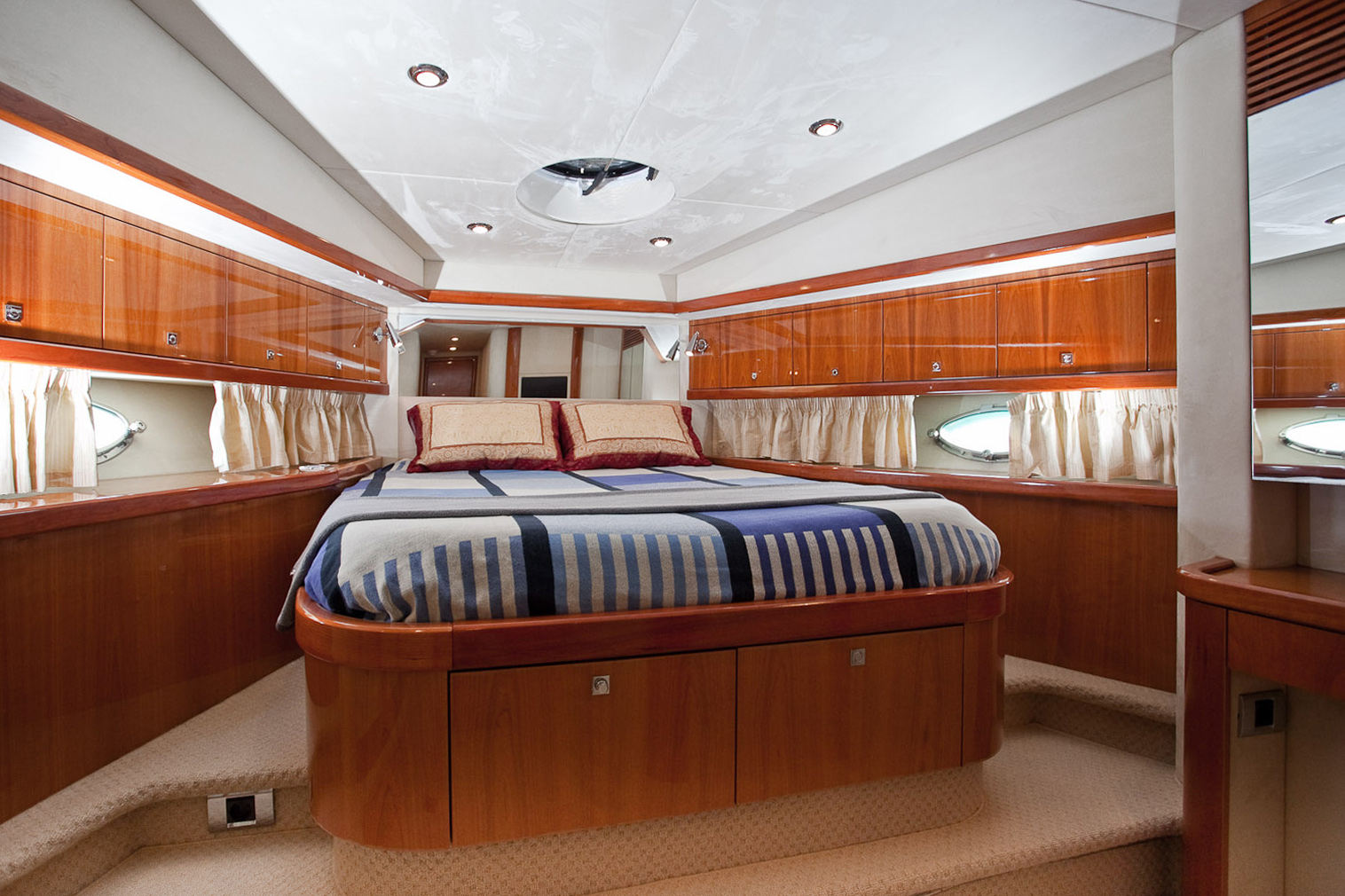 Sunseeker Manhattan 66 | Интерьер 37