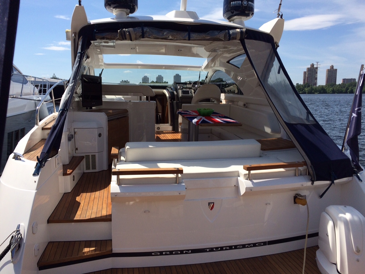 Fairline Targa 44 GT | Экстерьер 4