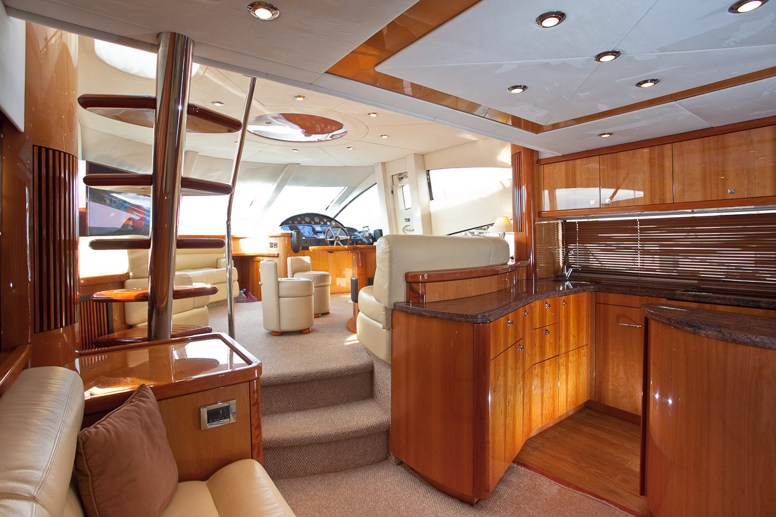 Sunseeker Manhattan 66 | Интерьер 25