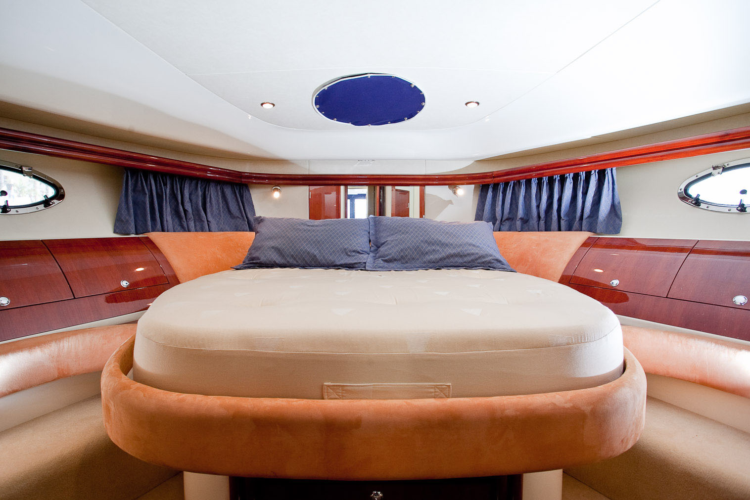 Fairline Phantom 46 | Интерьер 34